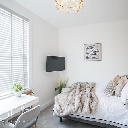 Boutique Nights Aparthotel Eastbourne Luaran gambar